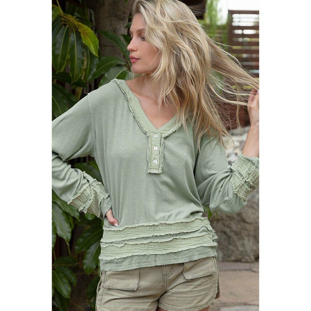 SALE! POL Clothing Button Up Relaxed Fit Waffle Trim Top in Sage Green New YKT46